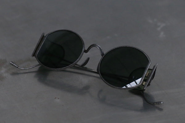 Rigards x UMA WANG collaboration shading frame sunglasses RG00UW10 series collection RG-RG00UW10-HEILV black x green